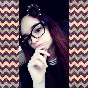 Meet your Posher, Michaela